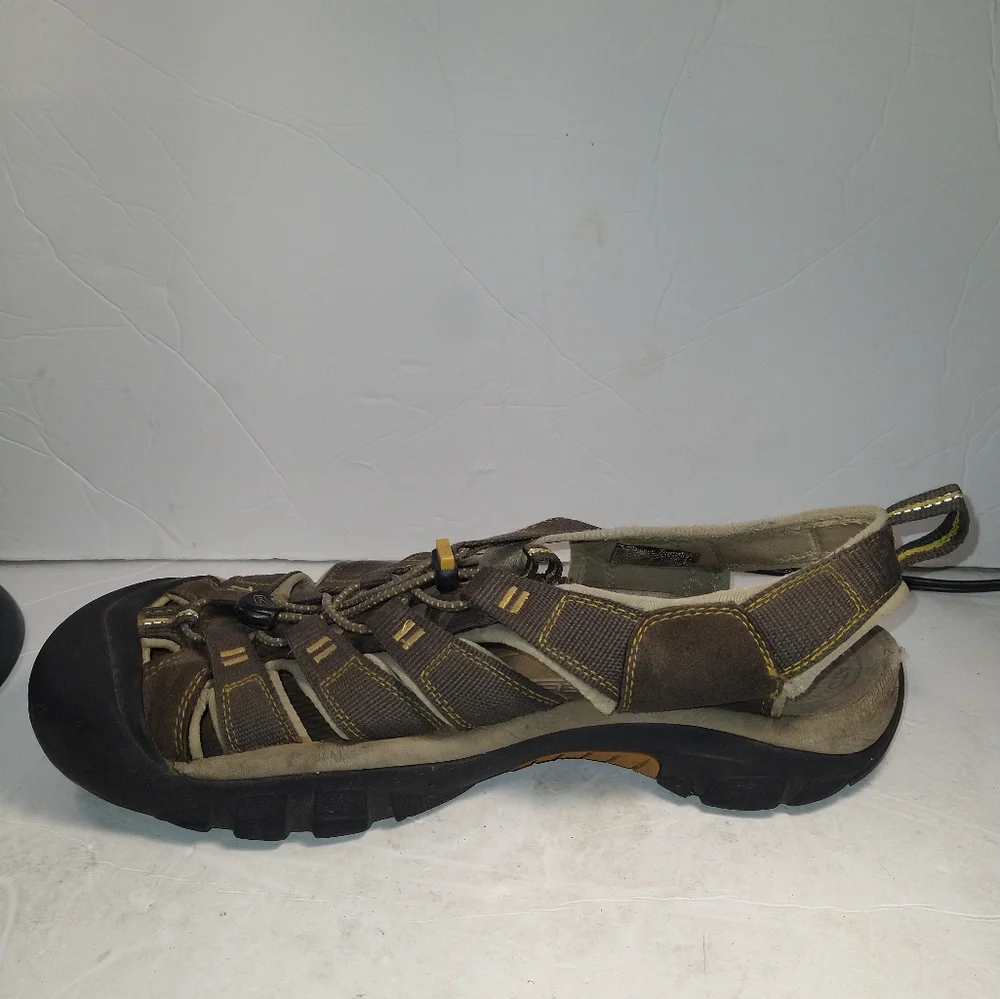 Keen Newport H2 Brown Drawstring Hiking Sandals Men's sz 13